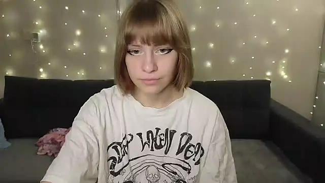 Snapshot of HermioneHHH chatting on 19, 12, 2024 HermioneHHH online show from 19, 12, 2024