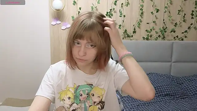 Snapshot of HermioneHHH chatting on 19, 2, 2025 HermioneHHH online show from 19, 2, 2025