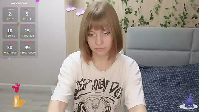 Snapshot of HermioneHHH chatting on 7, 3, 2025 HermioneHHH online show from 7, 3, 2025