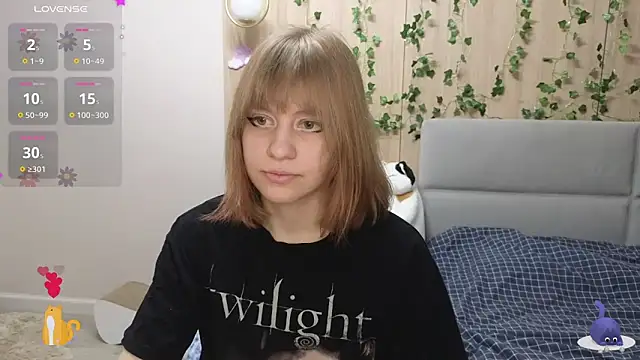 Snapshot of HermioneHHH chatting on 22, 3, 2025 HermioneHHH online show from 22, 3, 2025