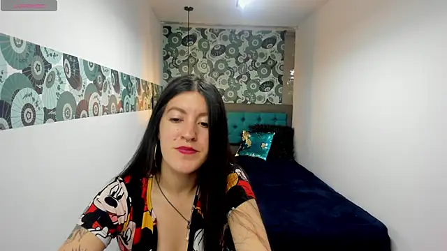 LiaCooper  online show from 23, 1, 2025