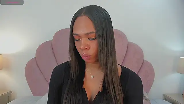 Nicole Paradise online show from 19, 3, 2025