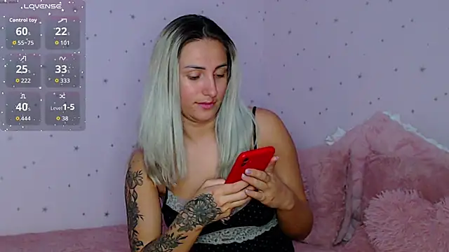 Snapshot of DeeaFUN25 chatting on 28, 11, 2025 DeeaFUN25 online show from 28, 11, 2025