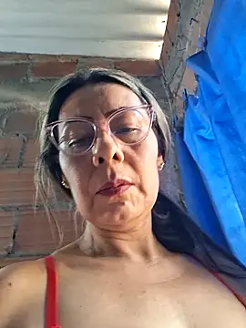 Snapshot of Mia-funny20 chatting on 20, 6, 2026 Mia-funny20 online show from 20, 6, 2026