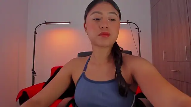 cloy baby   online show from 15, 4, 2026