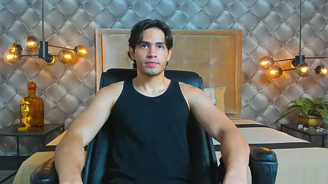 Snapshot of TylerLions chatting on 28, 2, 2025 TylerLions online show from 28, 2, 2025