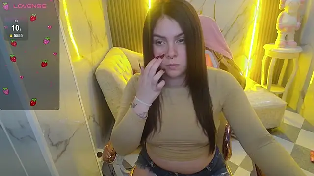 Snapshot of Paula_b_ chatting on 27, 9, 2025 Paula b online show from 27, 9, 2025