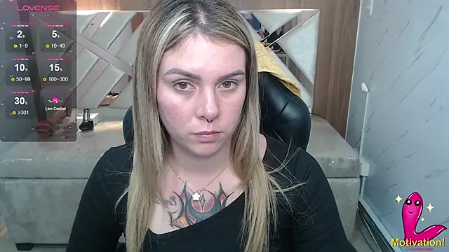 Snapshot of Paula_b_ chatting on 19, 6, 2026 Paula b online show from 19, 6, 2026