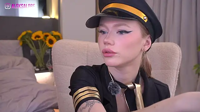 LexieLoree online show from 6, 7, 2026