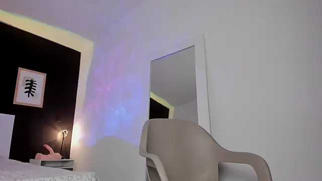 VioletPaket online show from 18, 2, 2025