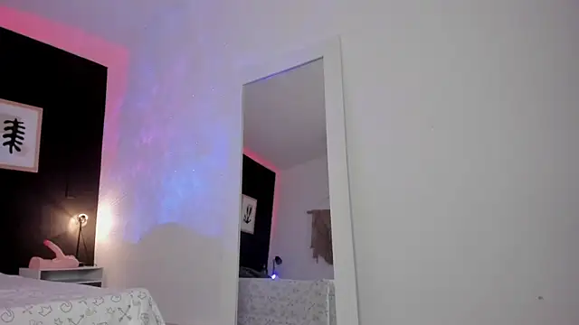 VioletPaket online show from 19, 2, 2025