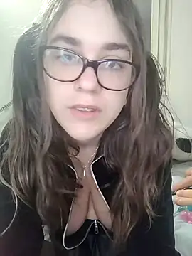 Snapshot of Miachan_LaGattinaVogliosa chatting on 14, 11, 2025 Miachan LaGattinaVogliosa online show from 14, 11, 2025