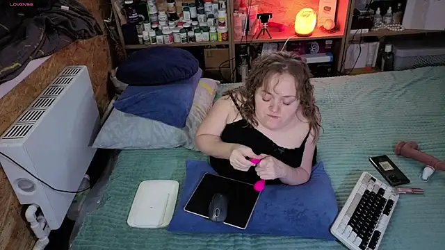 MiniNatalie online show from 26, 11, 2025