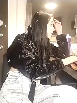 Snapshot of Isabella_21x chatting on 1, 2, 2025 Isabella 21x online show from 1, 2, 2025