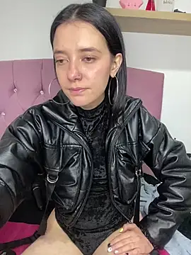 Snapshot of Isabella_21x chatting on 4, 3, 2025 Isabella 21x online show from 4, 3, 2025