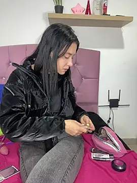 Snapshot of Isabella_21x chatting on 5, 3, 2025 Isabella 21x online show from 5, 3, 2025