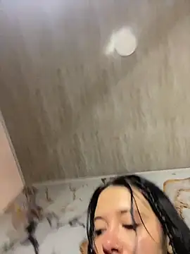 Snapshot of Isabella_21x chatting on 10, 9, 2025 Isabella 21x online show from 10, 9, 2025