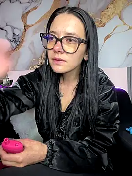 Snapshot of Isabella_21x chatting on 11, 10, 2025 Isabella 21x online show from 11, 10, 2025