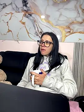 Snapshot of Isabella_21x chatting on 7, 11, 2025 Isabella 21x online show from 7, 11, 2025