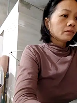 Snapshot of Aninyin22 chatting on 4, 11, 2025 Aninyin22 online show from 4, 11, 2025