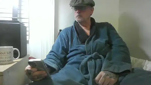 Snapshot of oldenglishguy chatting on 16, 3, 2026 oldenglishguy online show from 16, 3, 2026