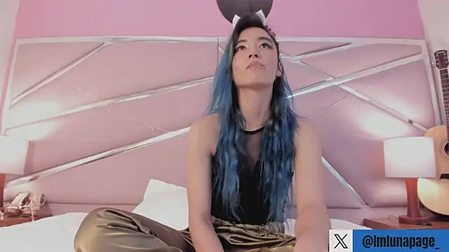 Lunapage online show from 24, 1, 2025