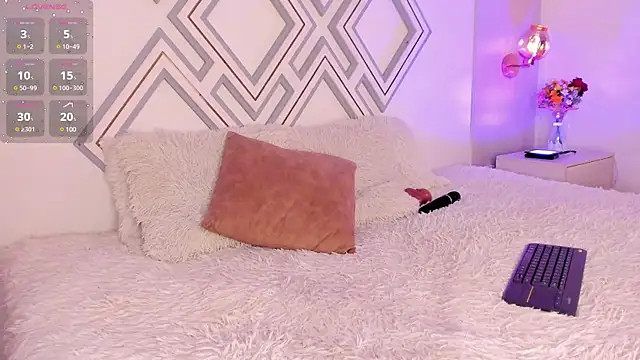  CurlyGirl  online show from 21, 3, 2025