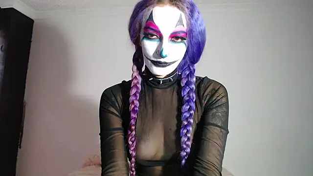 Eloise-brown online show from 9, 11, 2025