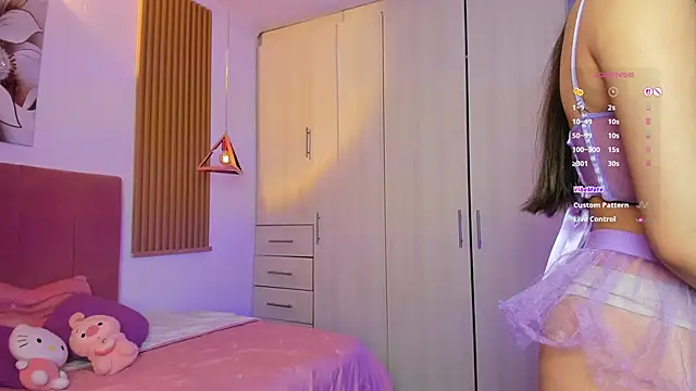 mia nevaeh online show from 25, 9, 2025