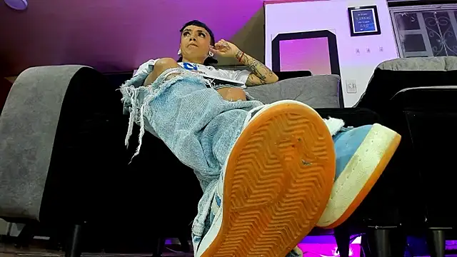 vivi-honey online show from 2, 10, 2025