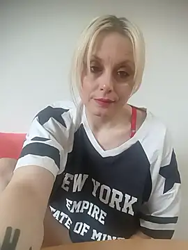 Snapshot of MySweetcum69 chatting on 3, 10, 2025 MySweetcum69 online show from 3, 10, 2025
