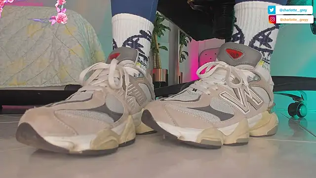 charlotte  grey online show from 22, 10, 2025