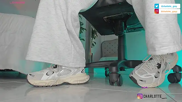 charlotte  grey online show from 28, 10, 2025