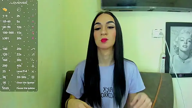 Snapshot of Mia_thompson_19 chatting on 25, 12, 2024 Mia thompson 19 online show from 25, 12, 2024