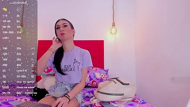 Snapshot of Mia_thompson_19 chatting on 2, 1, 2025 Mia thompson 19 online show from 2, 1, 2025