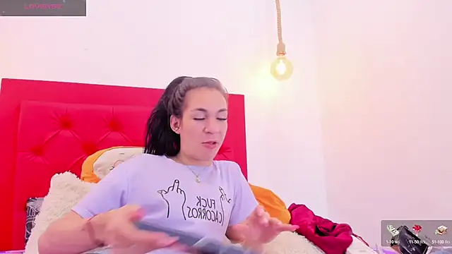 Snapshot of Mia_thompson_19 chatting on 20, 2, 2025 Mia thompson 19 online show from 20, 2, 2025