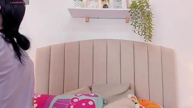 Snapshot of Mia_thompson_19 chatting on 20, 10, 2025 Mia thompson 19 online show from 20, 10, 2025