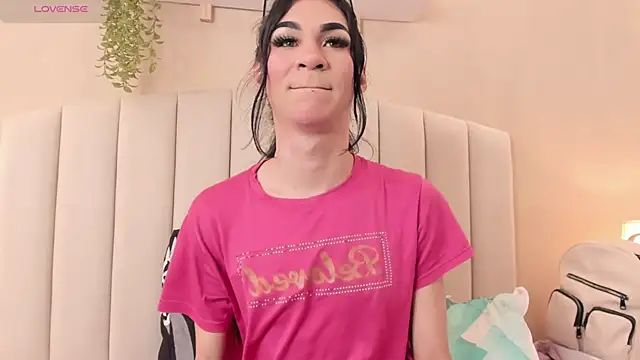 Snapshot of Mia_thompson_19 chatting on 27, 11, 2025 Mia thompson 19 online show from 27, 11, 2025