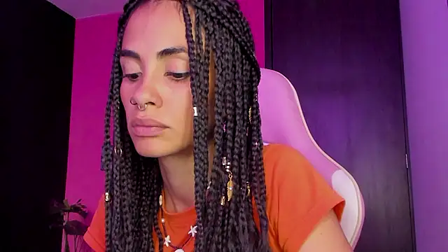 Snapshot of Juanadearco5 chatting on 4, 12, 2024 Juanadearco5 online show from 4, 12, 2024