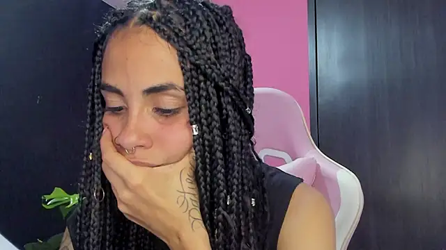 Snapshot of Juanadearco5 chatting on 7, 12, 2024 Juanadearco5 online show from 7, 12, 2024