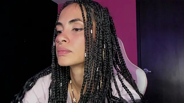 Snapshot of Juanadearco5 chatting on 11, 12, 2024 Juanadearco5 online show from 11, 12, 2024