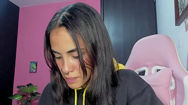 Snapshot of Juanadearco5 chatting on 17, 12, 2024 Juanadearco5 online show from 17, 12, 2024