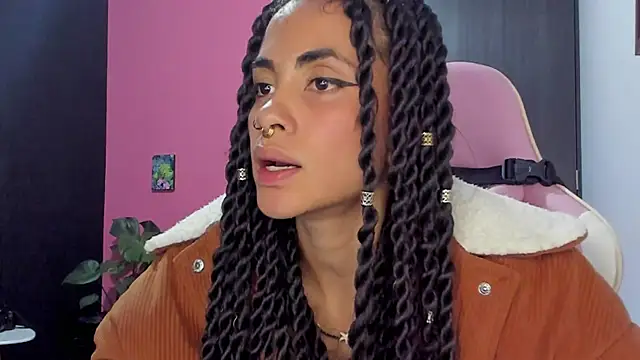 Snapshot of Juanadearco5 chatting on 31, 12, 2024 Juanadearco5 online show from 31, 12, 2024