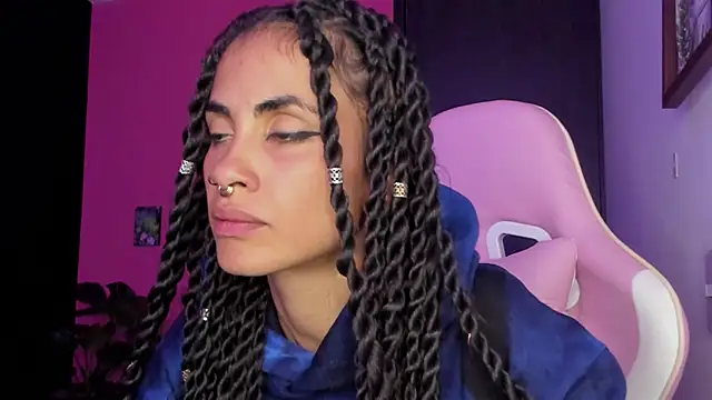 Snapshot of Juanadearco5 chatting on 31, 12, 2024 Juanadearco5 online show from 31, 12, 2024