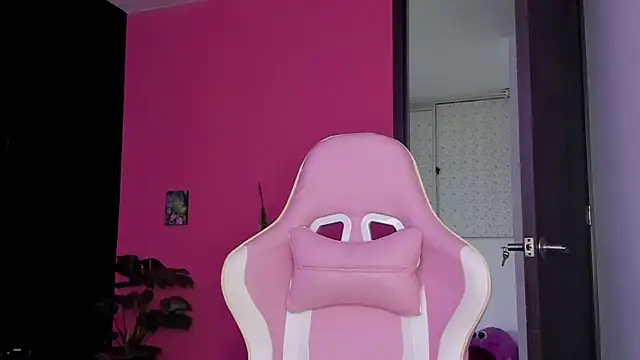 Snapshot of Juanadearco5 chatting on 2, 1, 2025 Juanadearco5 online show from 2, 1, 2025