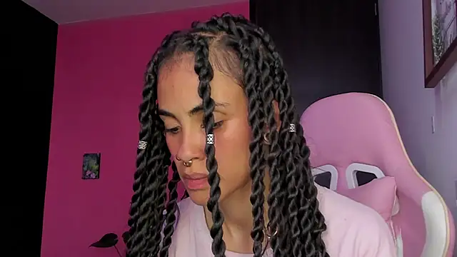 Snapshot of Juanadearco5 chatting on 3, 1, 2025 Juanadearco5 online show from 3, 1, 2025