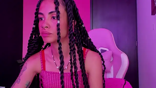 Snapshot of Juanadearco5 chatting on 9, 1, 2025 Juanadearco5 online show from 9, 1, 2025