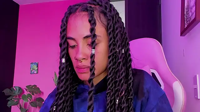 Snapshot of Juanadearco5 chatting on 11, 1, 2025 Juanadearco5 online show from 11, 1, 2025