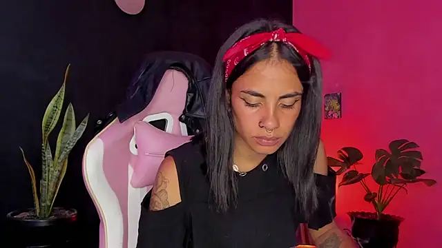 Snapshot of Juanadearco5 chatting on 4, 2, 2025 Juanadearco5 online show from 4, 2, 2025