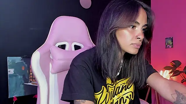 Snapshot of Juanadearco5 chatting on 8, 2, 2025 Juanadearco5 online show from 8, 2, 2025